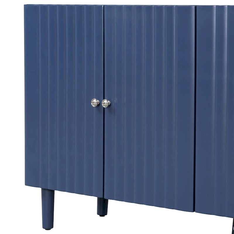 Élégant buffet à quatre portes avec portes à motif ondulé et pieds cylindriques