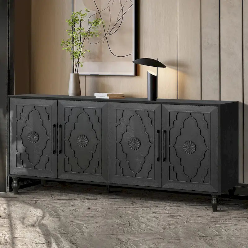 Grand meuble de rangement avec portes sculptées motif floral et poignées en métal, idéal pour le salon, la cuisine ou l'entrée.
